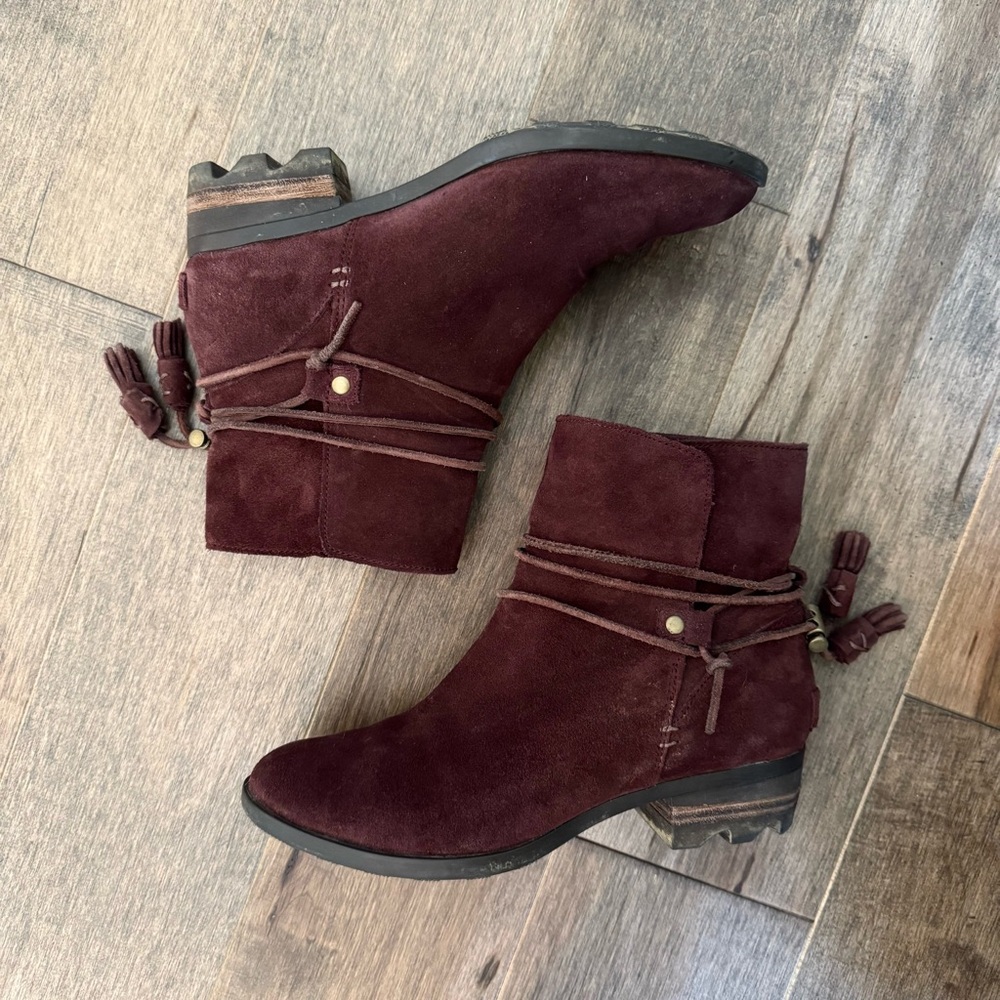 Sorel Western Suede Ankle Boots